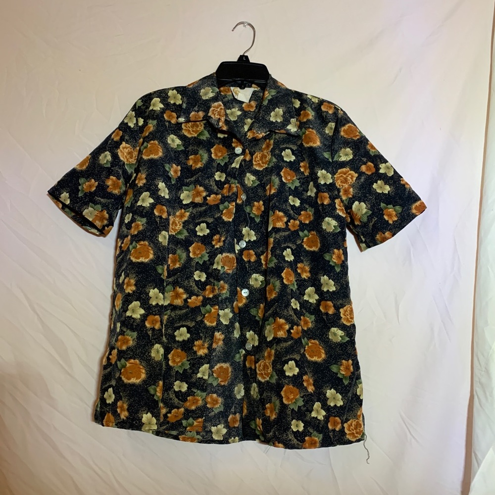 Beautiful Flower top!